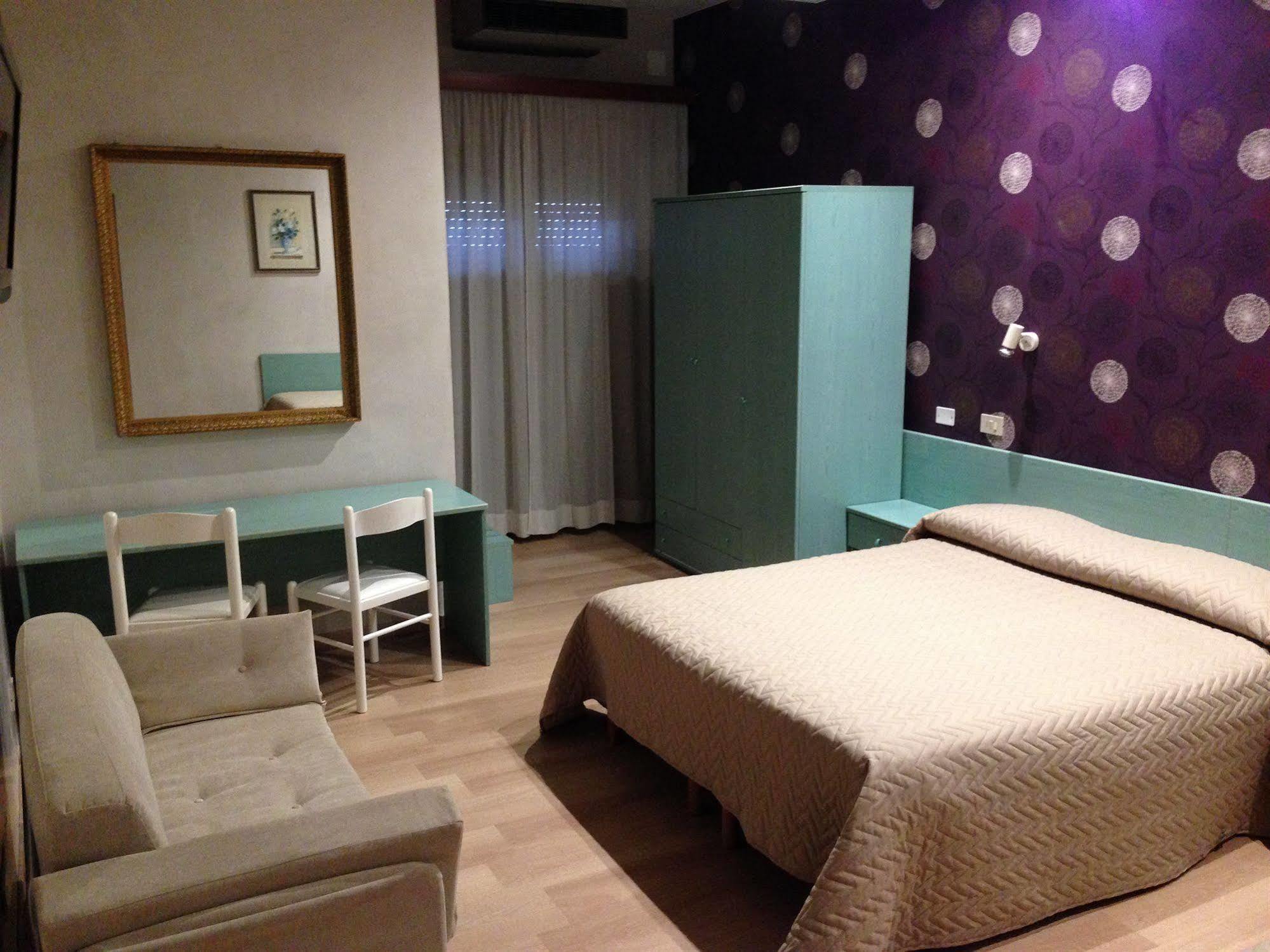 Rosa Hotel